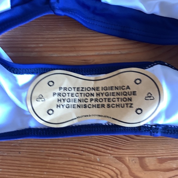 XL, white and blue one piece swimsuit - Picture 4 of 5